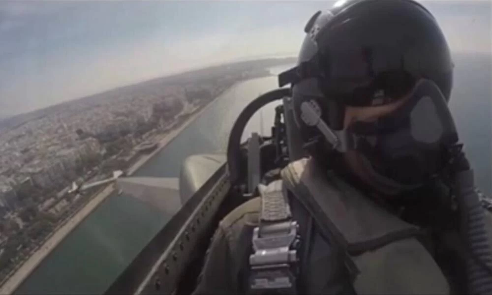 Το συγκλονιστικό μήνυμα του πιλότου του F-16 ''Ζευς'' για την 28η Οκτωβρίου (βίντεο)